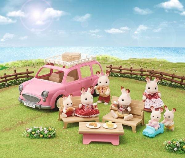 Sylvanian Families 5535 - Familienauto mit Picknickzubehör