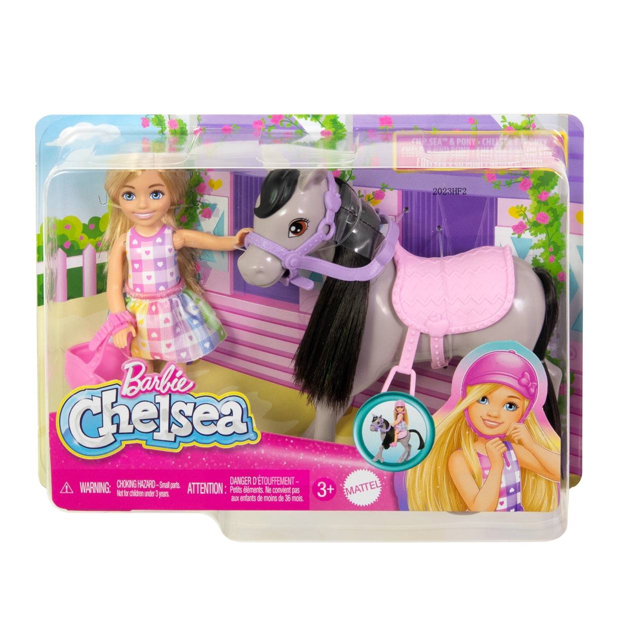 Ein Puppenschachtel-Set, das eine Barbie Chelsea-Puppe mit einem Pony zeigt, verpackt in einer farbenfrohen Schachtel. Geeignet für Kinder ab 3 Jahren, von Mattel.