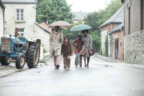 Ein Dorf sieht schwarz