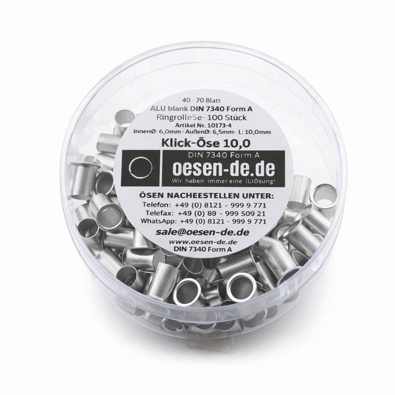 Ein runder Plastikbehälter, gefüllt mit kleinen Metallringen, beschriftet mit 'Klick-Öse 10.0 DIN 7340 Form A', zusammen mit Kontaktinformationen.