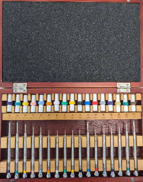 SELVA Schraubendreher-Set in Holzbox mit Ersatzklingen