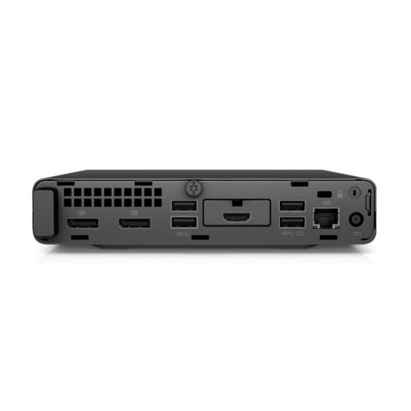 Rückansicht eines kompakten schwarzen elektronischen Geräts, das Belüftungsgitter, mehrere USB- und HDMI-Anschlüsse, einen Ethernet-Anschluss, eine Stromversorgungseingabe und einen Sicherheitsschlitz aufweist.