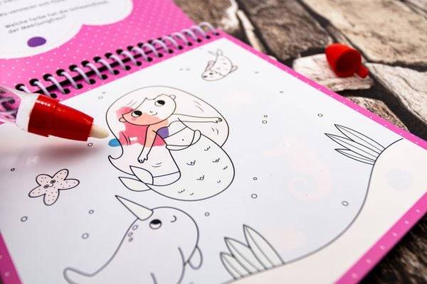 Das magische Wassermalbuch - Fantasiewesen