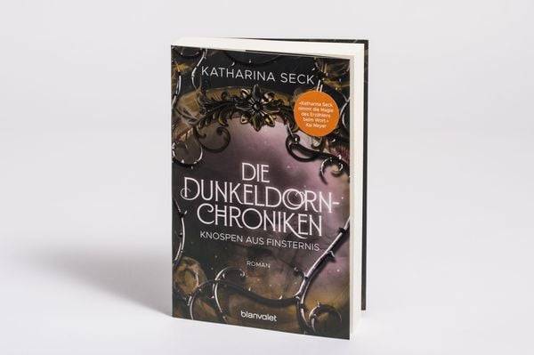 Die Dunkeldorn-Chroniken - Knospen aus Finsternis