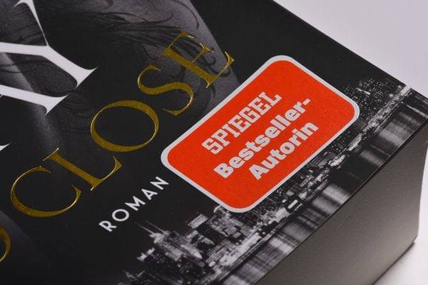 So Close. Blacklist 1 - Nach Crossfire die neue heiße Serie der Nr.1-SPIEGEL-Bestsellerautorin!