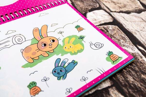 Das magische Wassermalbuch - Niedliche Tiere