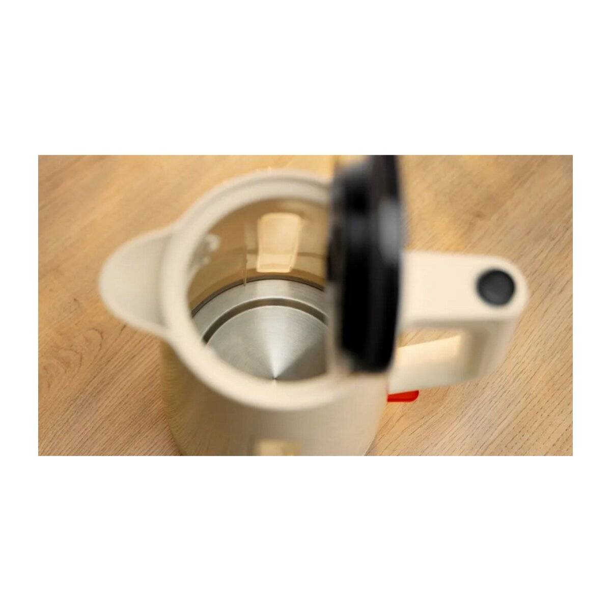 Leistungsstarker Wasserkocher mit 2400 Watt und 1,7 Liter Kapazität für schnelles Erhitzen