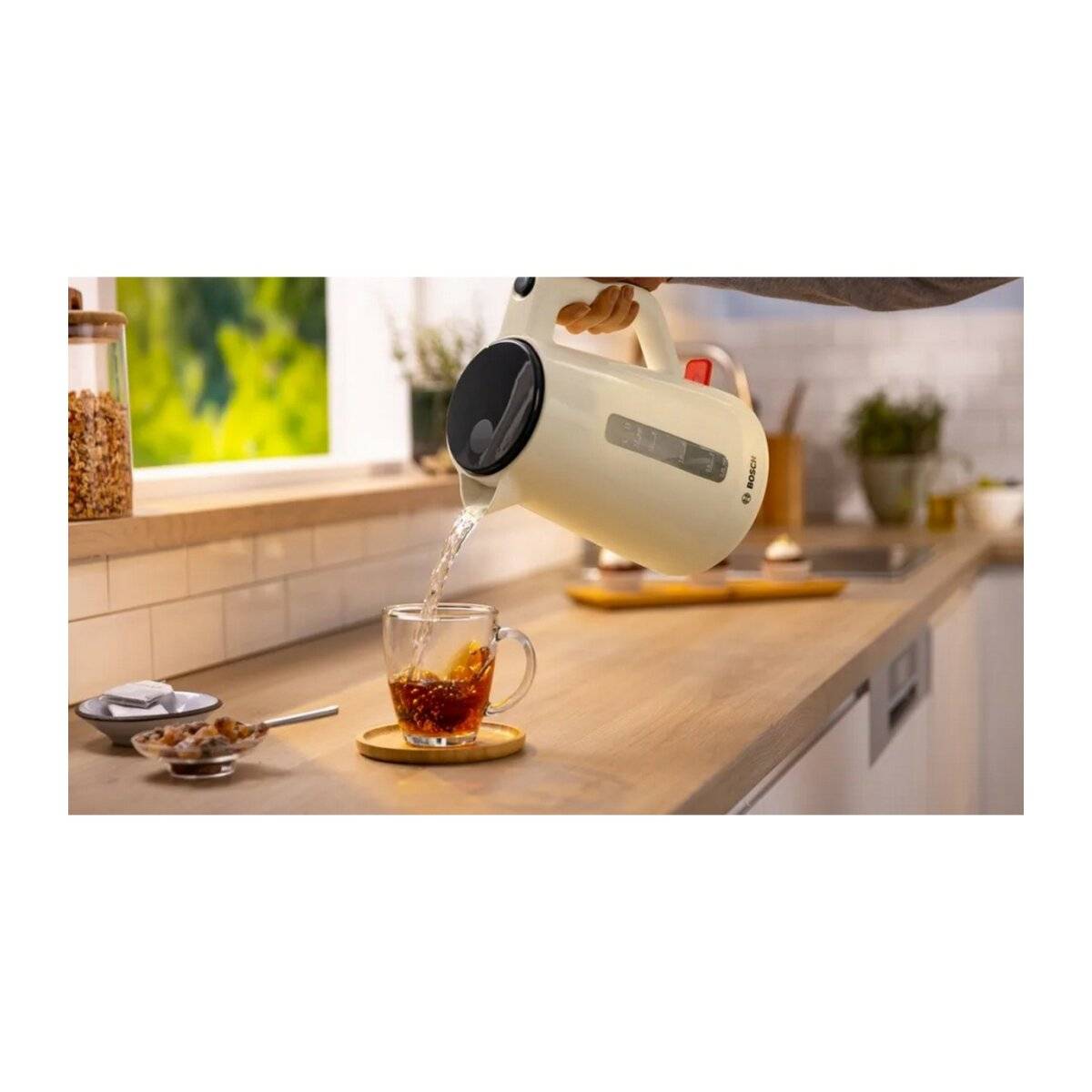 Leistungsstarker Wasserkocher mit 2400 Watt und 1,7 Liter Kapazität für schnelles Erhitzen