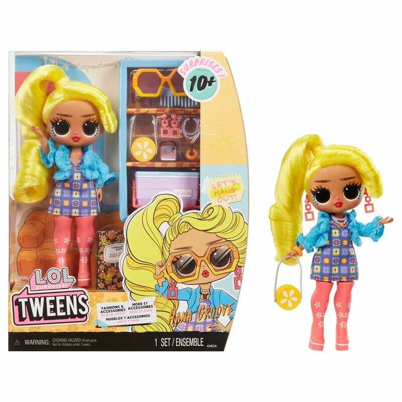 Produktbild einer LOL Tweens Modepuppe mit blondem Haar, Sonnenbrille, blauer Jacke, gemustertem Kleid und rosa Stiefeln, abgebildet in der Schachtel und stehend außerhalb der Verpackung.