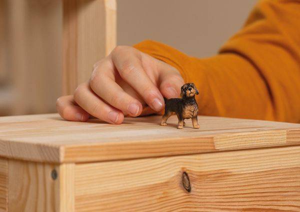 Schleich 13972 - Farm World, Rauhhaardackel, Hund, Tierfigur, Länge: 6,5 cm