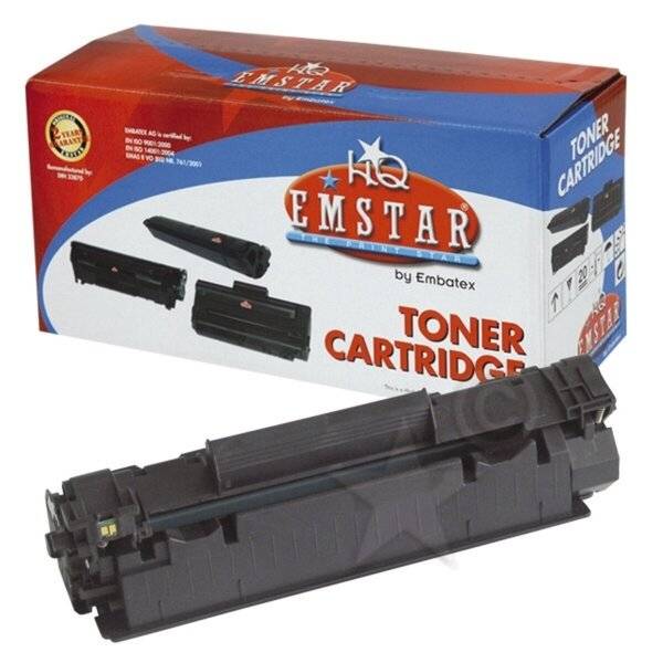 HQ Emstar Tonerpatrone mit ihrer rot-blau gestreiften Einzelhandelsverpackung, die dahinter zu sehen ist.