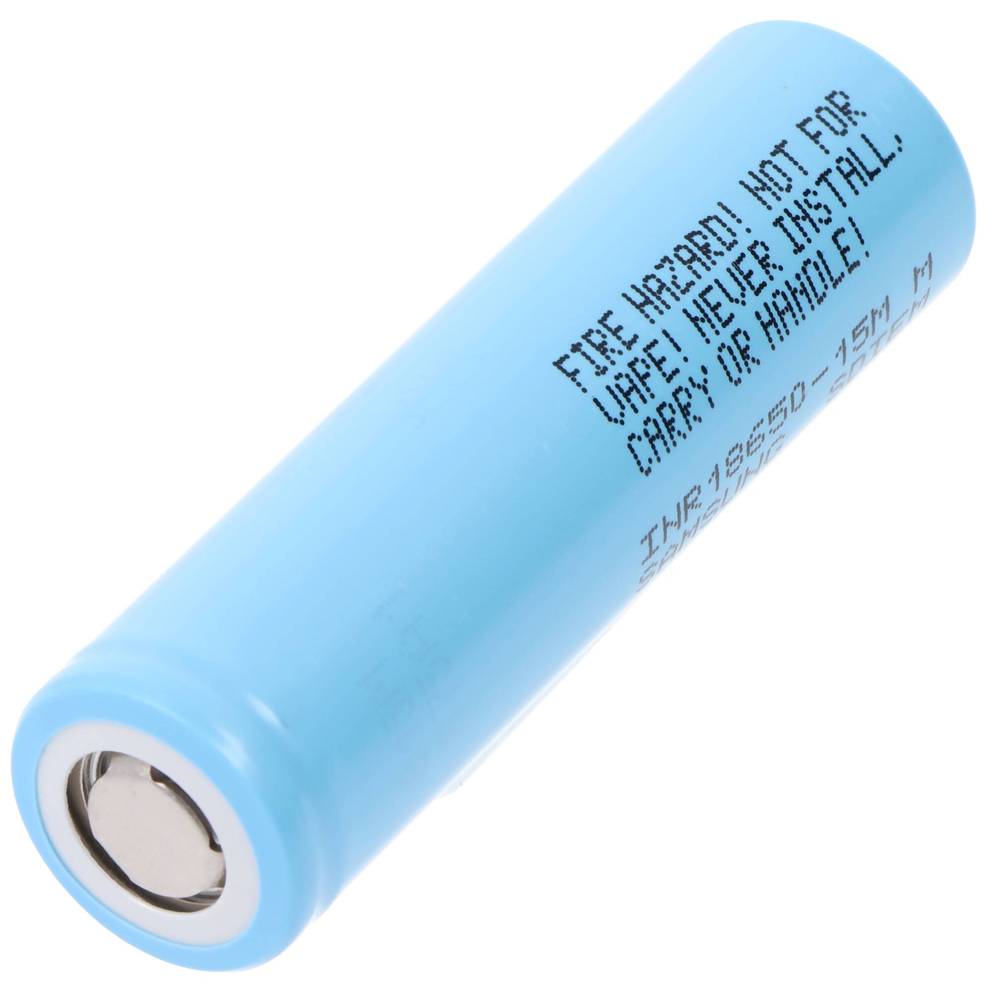 „Eine blaue zylindrische Batterie mit der Beschriftung „BRANDGEFAHR. NICHT FÜR E-ZIGARETTEN. NIEMALS INSTALLIEREN, TRANSPORTIEREN ODER HANDHABEN.