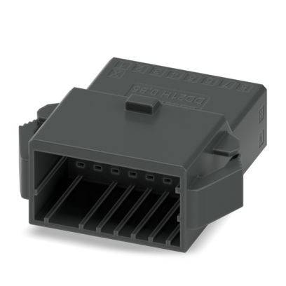 Ein schwarzer Kunststoff-Elektrostecker mit rechteckiger Form, an einer Seite offen und mehrere Stifte im Inneren sichtbar.