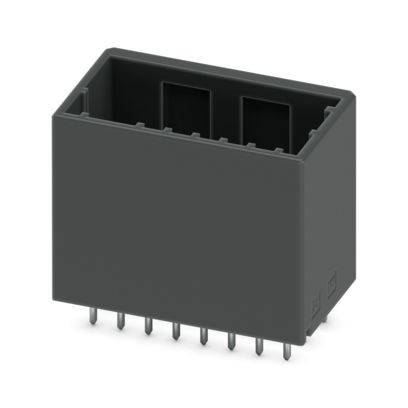 Ein schwarzer rechteckiger elektrischer Stecker mit mehreren Metallstiften auf der Unterseite, wird für Schaltkreis- oder Geräteverbindungen verwendet.