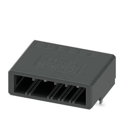 Ein schwarzer rechteckiger Stecker mit sechs Schlitzen, der für elektrische Verbindungen in Geräten verwendet wird, vor einem einfachen weißen Hintergrund.