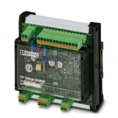 Elektronische Leiterplatte mit der Beschriftung 'Phoenix Contact EV Charge Control' mit verschiedenen Anschlüssen und Komponenten für Ladesteuerungssysteme von Elektrofahrzeugen.