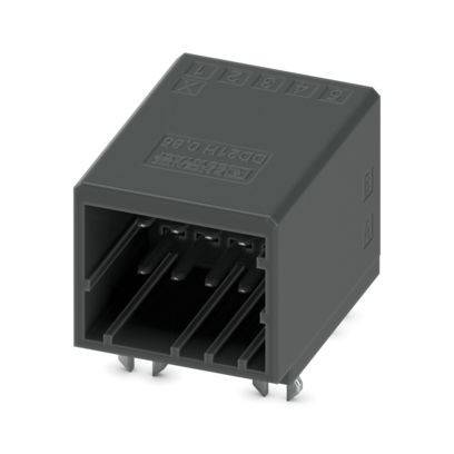 Ein schwarzer rechteckiger elektronischer Stecker mit mehreren Metallstiften im Inneren, der zur sicheren Befestigung in elektronischen Geräten verwendet wird.