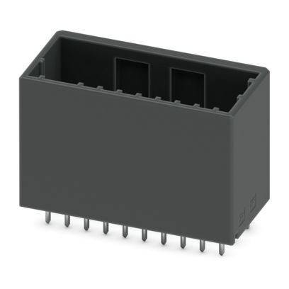 Ein schwarzer rechteckiger elektronischer Stecker mit mehreren Metallstiften zur Leiterplattenverschreibung.