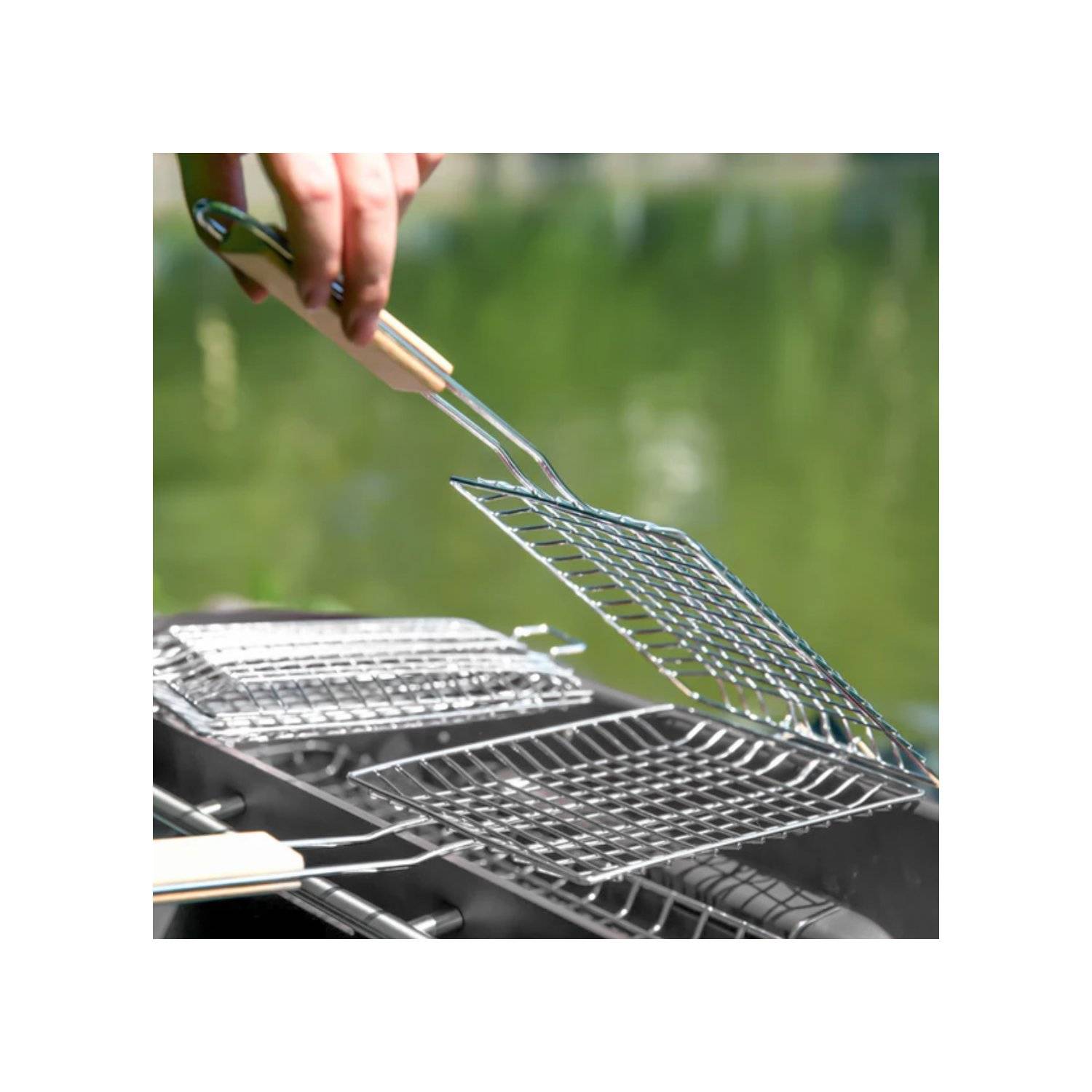 Flipgrill BBQ-Grill mit Schneidebrett/Servierplatte und Wendegrillrost 60 x 20 x 12 cm - Tragbarer Holzkohlegrill Grau