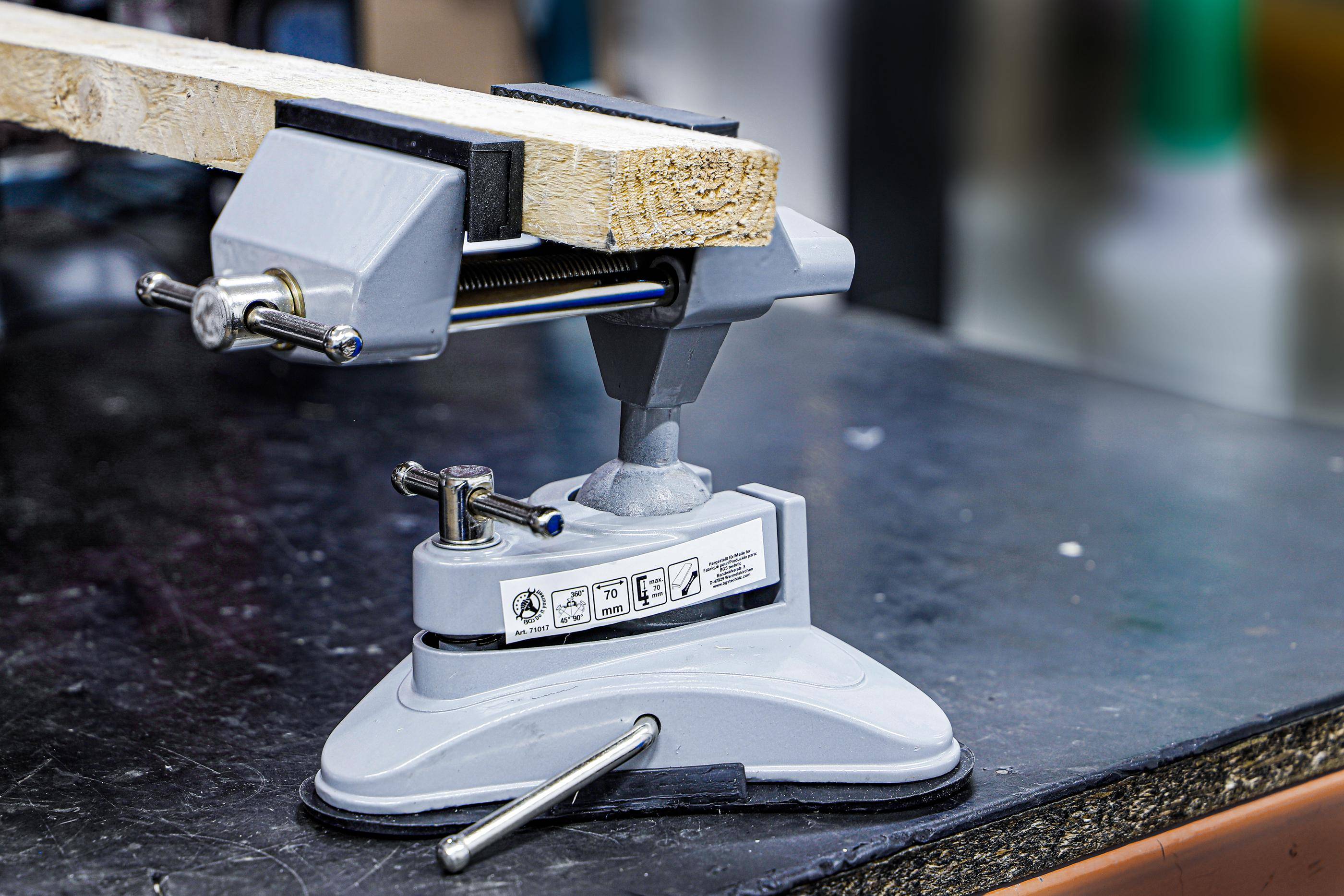 BGS Diy Tisch-Schraubstock | schwenkbar | Backen 70 mm | mit