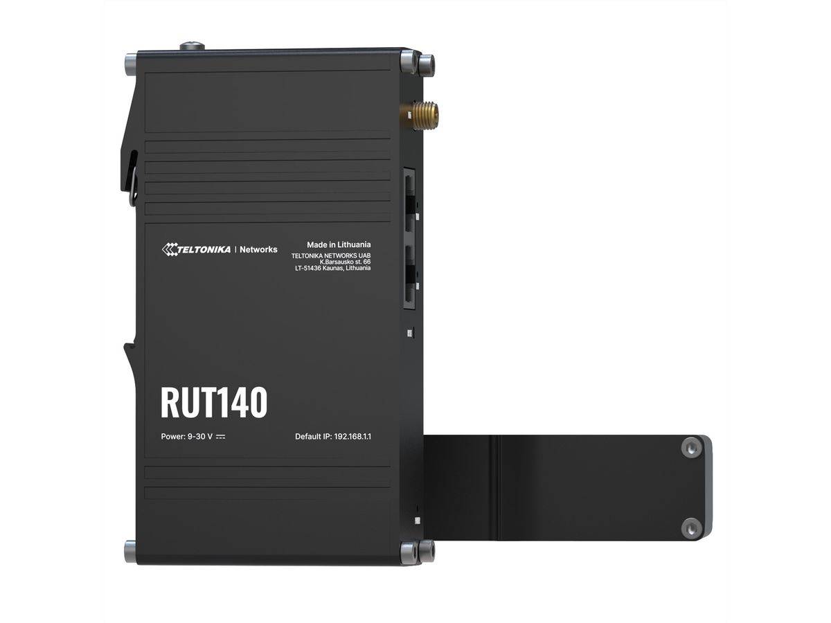 Schwarzer Teltonika RUT140 Industrie-Router mit Montageklammer, dargestellt in Produktansicht auf weißem Hintergrund.
