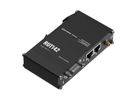 Schwarzes Ethernet-Netzwerk-Switch- oder Router-Gerät mit mehreren Anschlüssen auf weißem Hintergrund.