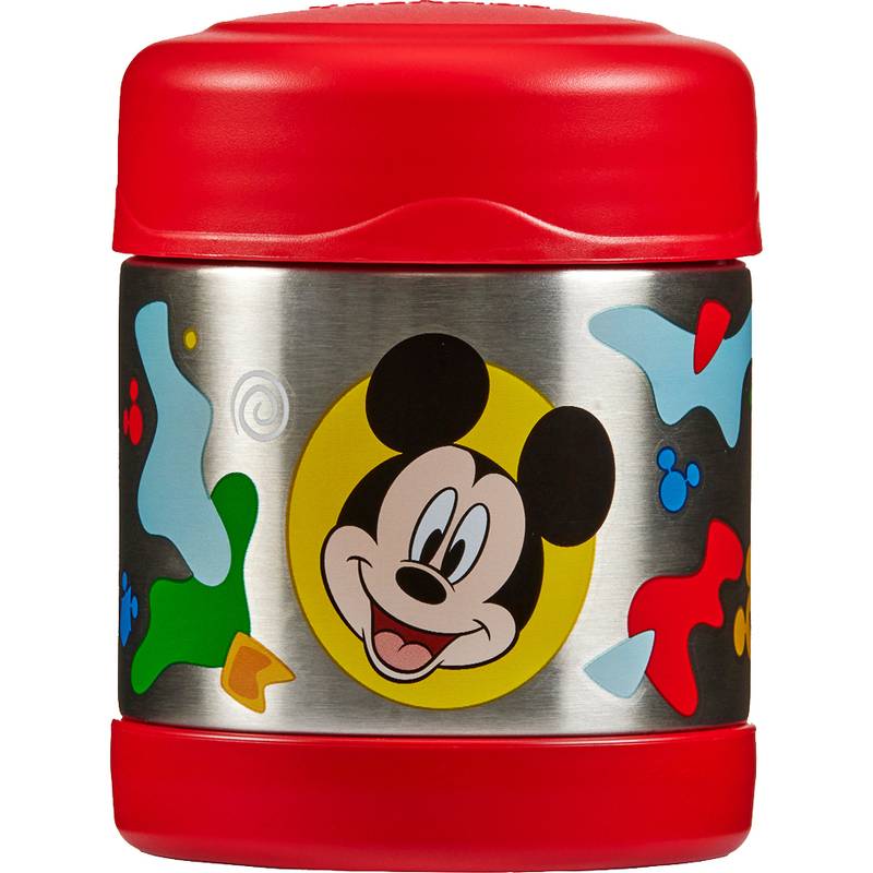 Ein rot-silberner Thermobecher, geschmückt mit bunten abstrakten Formen und einem Comic-Gesicht einer Maus in einem gelben Kreis.