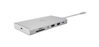 Schlanker silberner USB-C-Hub-Adapter mit mehreren Anschlüssen und einem Kabel, das sich von einem Ende auf weißem Hintergrund erstreckt