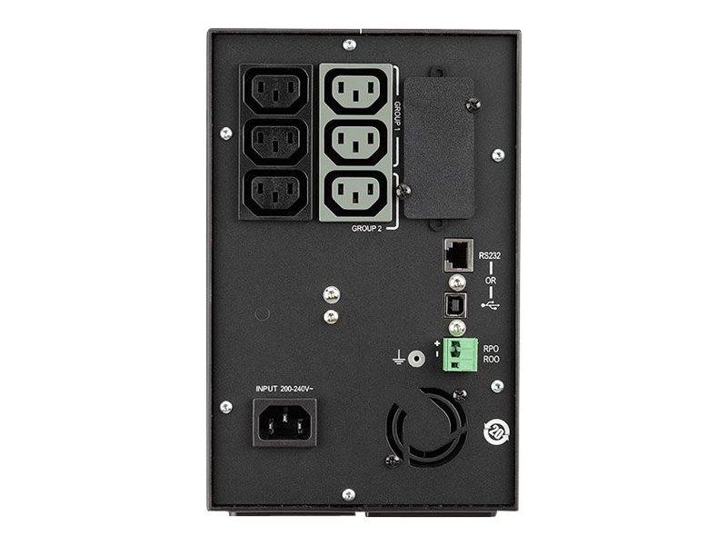 Rückansicht einer Stromversorgungseinheit mit mehreren AC-Steckdosen, einer Eingangsstromversorgungsbuchse, Kommunikationsanschlüssen und einem Kühlventilator.
