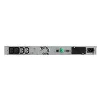 Rückseite einer in ein Rack einbaubaren Stromversorgungseinheit mit vier Steckdosen, einem Drehregler, einer Statusleuchte, einem Batterie-/Anschlussbereich und einer Stromeingangsbuche.