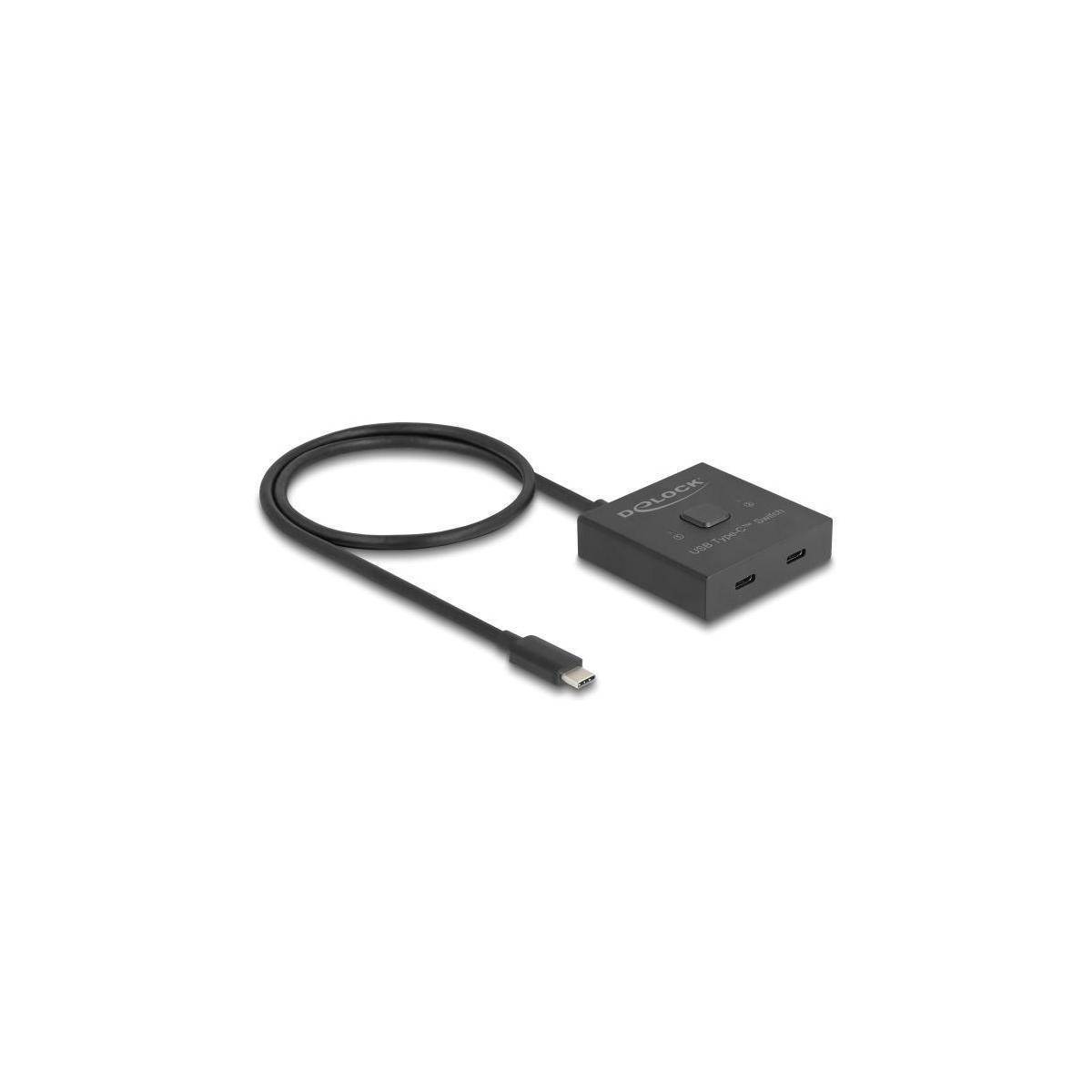 Schwarze Delock USB-C-Adapterschachtel mit angebrachtem Kabel und USB-C-Stecker, gezeigt auf weißem Hintergrund.