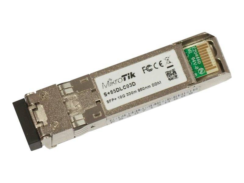 Ein MikroTik S+85DLC03D Glasfaser-Transceiver-Modul, gezeigt auf weißem Hintergrund.
