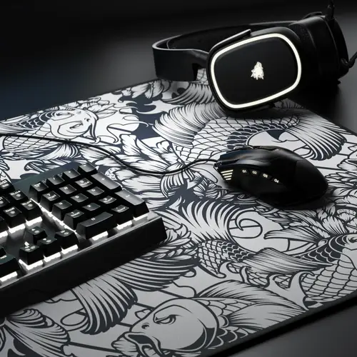Titanwolf Gaming Mauspad, 900 x 400mm XXL Mousepad, verbessert Präzision & Geschwindigkeit, Koi Tattoo Titanwolf Gaming Mauspad, 900 x 400mm XXL Mousepad, verbessert Präzision & Geschwindigkeit, Koi Tattoo
