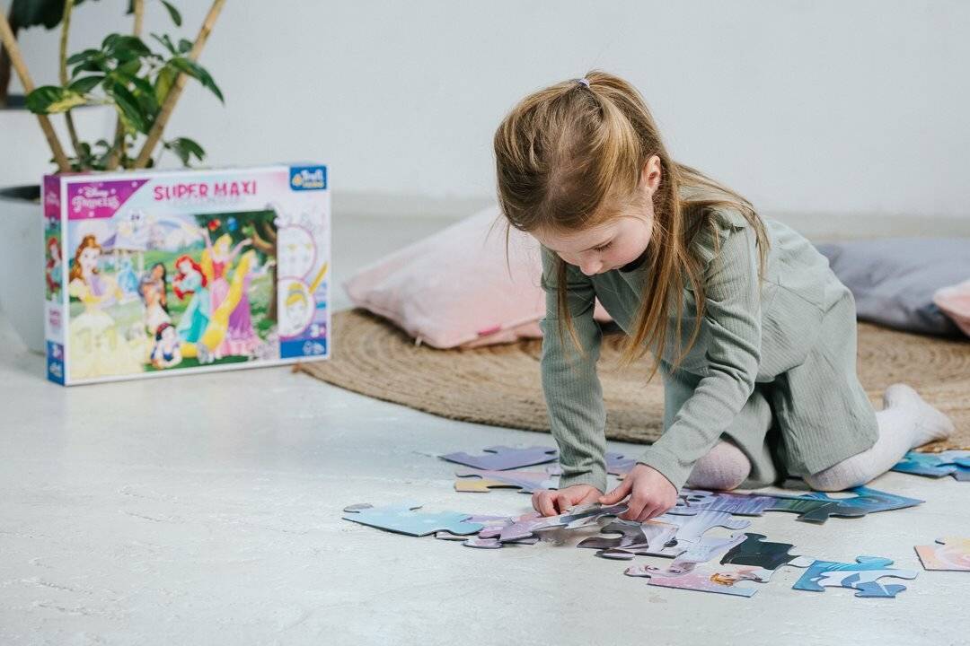 TREFL Wendepuzzle Happy Princesses SUPER MAXI 24 Teile