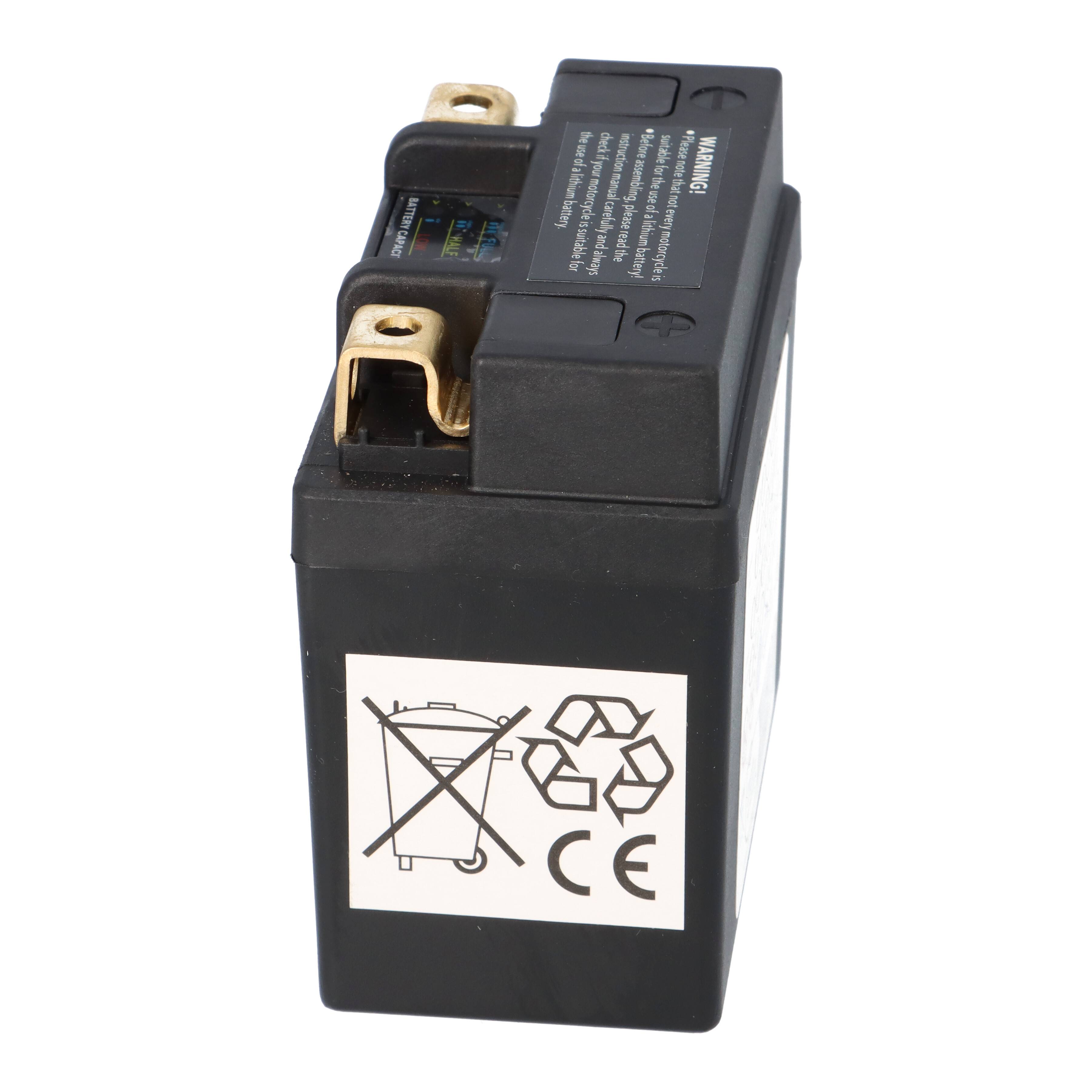 Eine rechteckige schwarze Batterie mit Recycling- und CE-Symbolen. Das Etikett enthält Informations- und Recycling-Informationen.