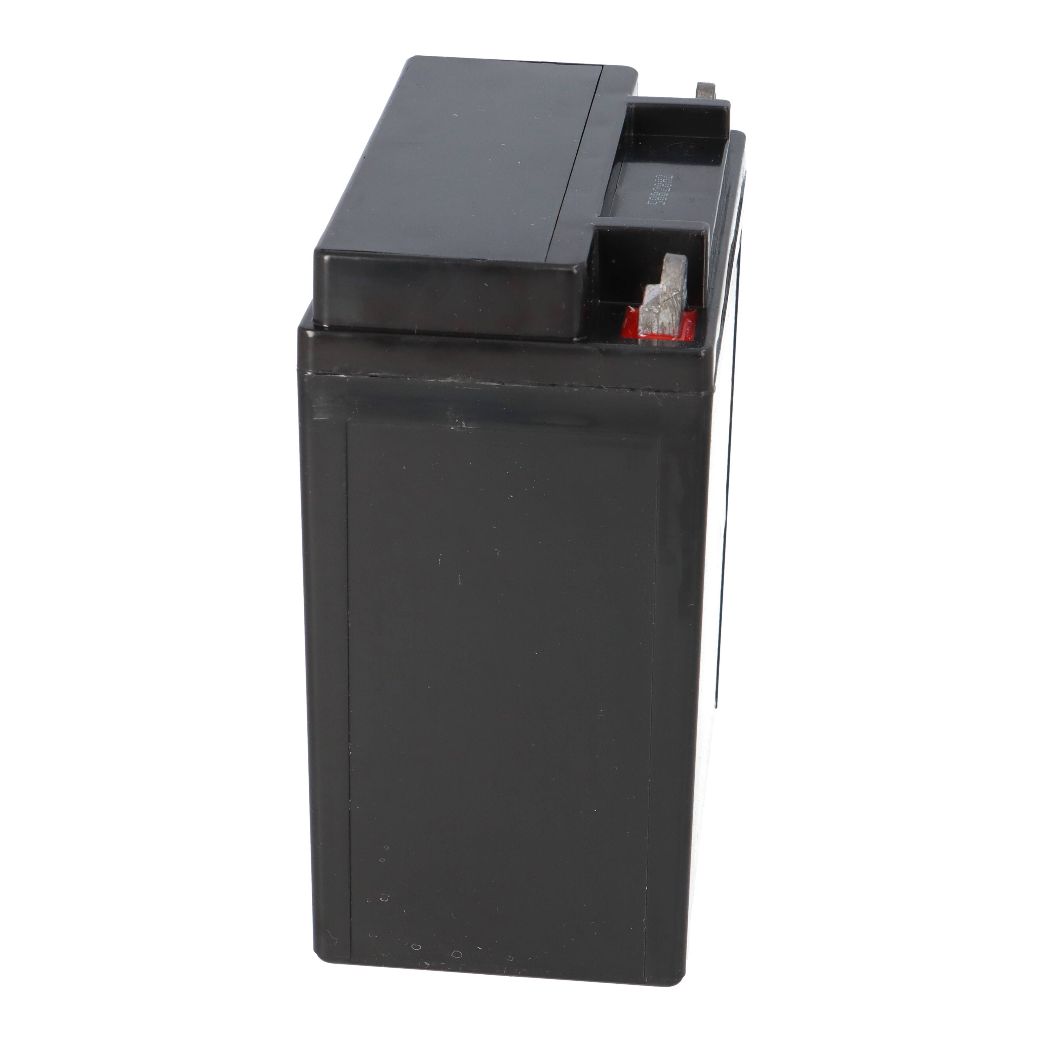 Ein rechteckiges schwarzes Batteriepak mit sichtbaren Anschlüssen auf der Oberseite, entworfen für verschiedene elektronische Geräte und Backup-Systeme.