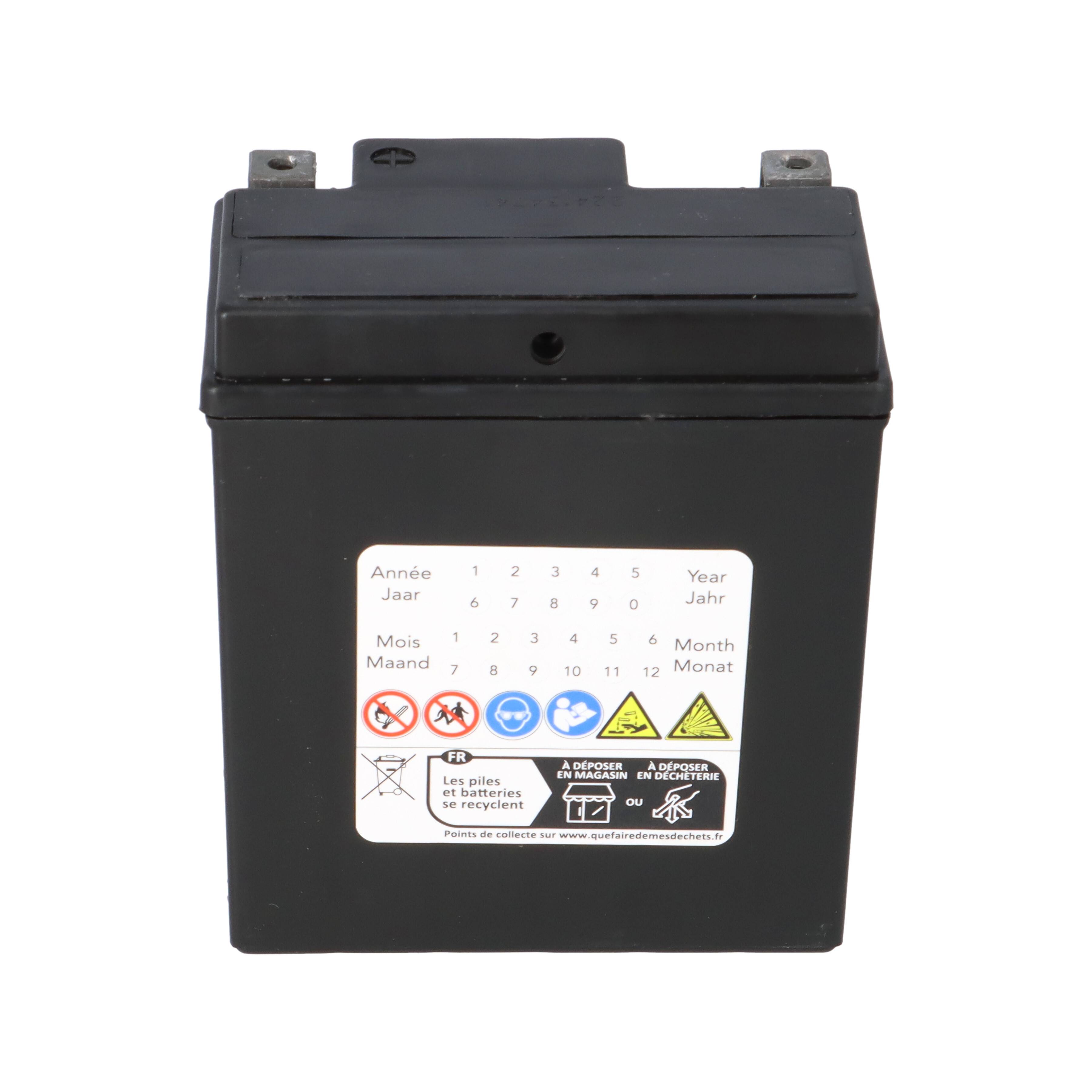 Eine schwarze Batterie mit Sicherheitssymbolen und einer Kennzeichnung, die eine Lagerfähigkeit von 12 Monaten anzeigt.