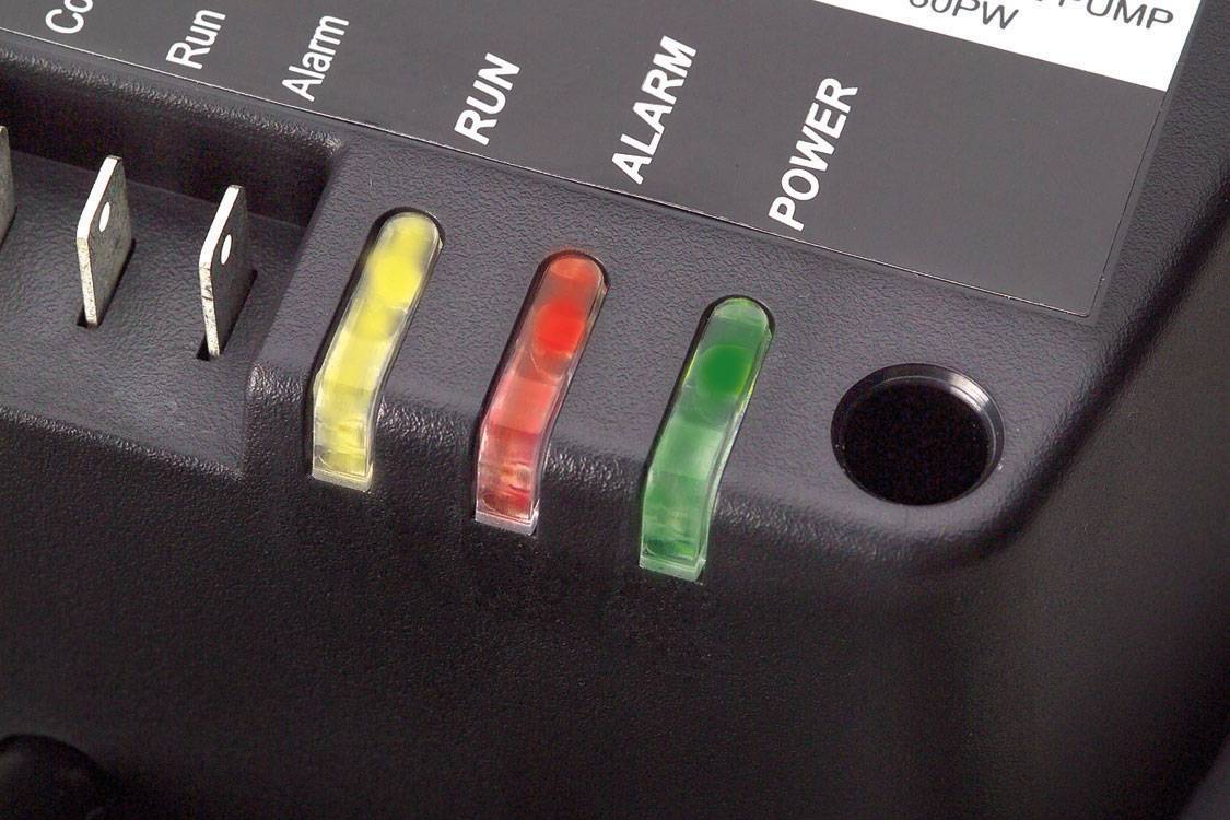 Diversitech RedBox Kondensatpumpe 2 L. / 4,6 m Förderhöhe / Alarmkontakt / Stecker für viele verschiedene Hersteller