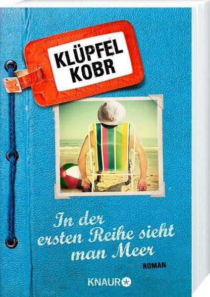 In der ersten Reihe sieht man Meer
