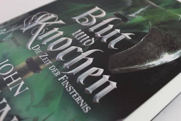 Die Zeit der Finsternis - Blut und Knochen 3