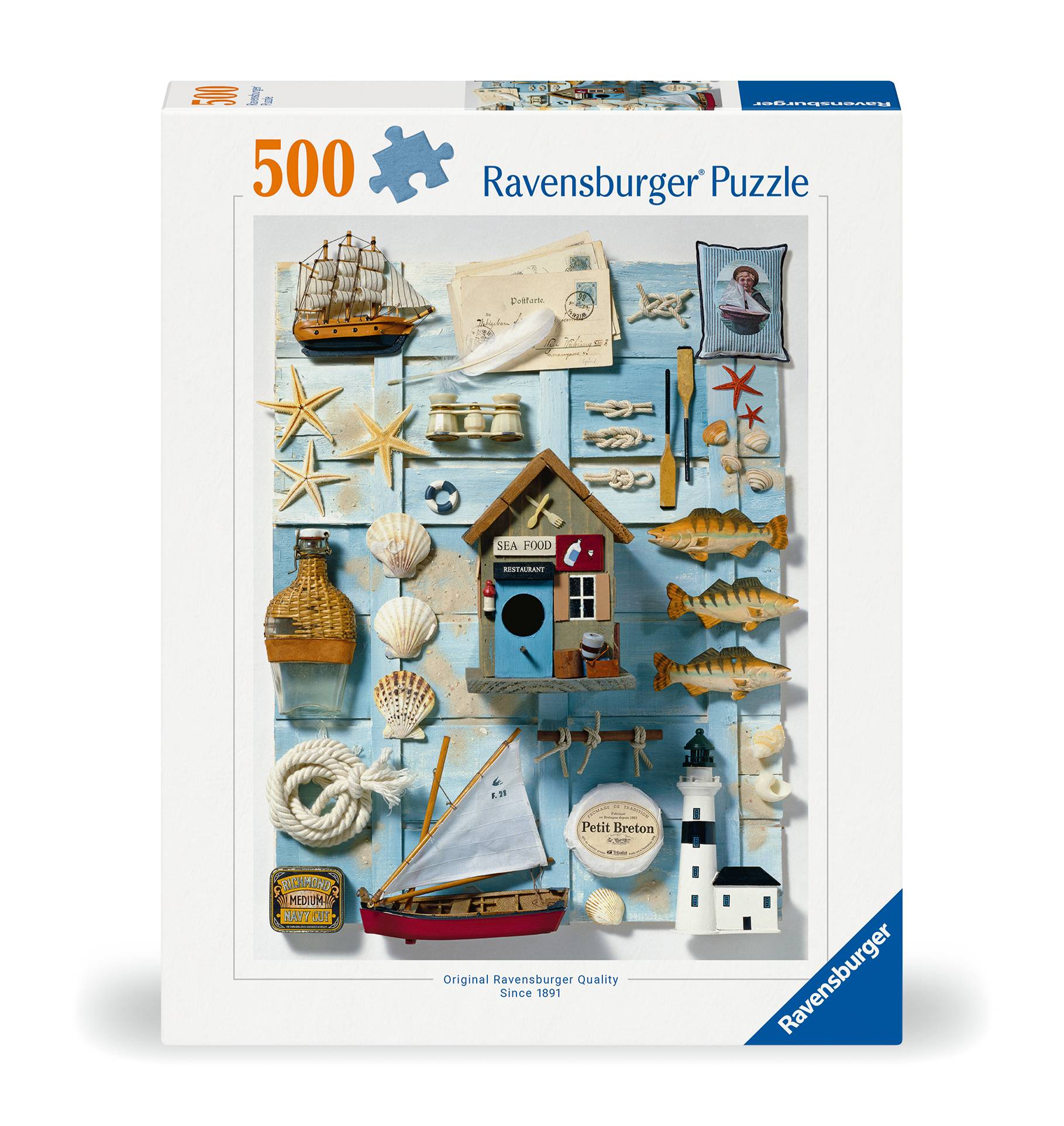 Ravensburger 500-teiliges Puzzle mit einer Strandcollage auf der Schachtel, die Muscheln, Fische, einen Leuchtturm, ein Boot, Seil und strandthematische Objekte zeigt.