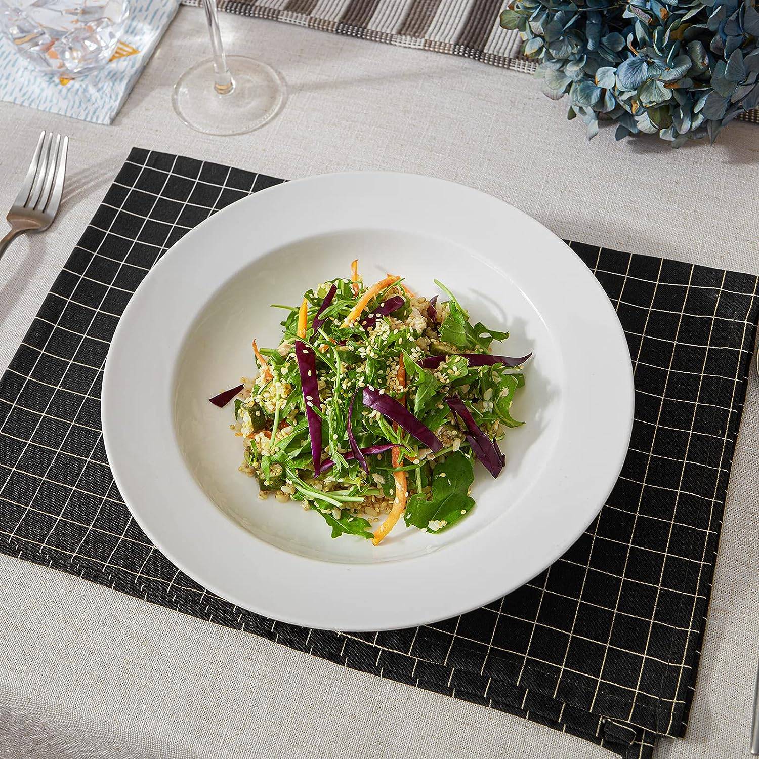 DOWAN 591ml/24×24×4cm/4er-Set Suppenschalen, Pastatellerschalen,Weiße Salatschalen,Porzellan-Schalen mit breitem Rand, Weiß