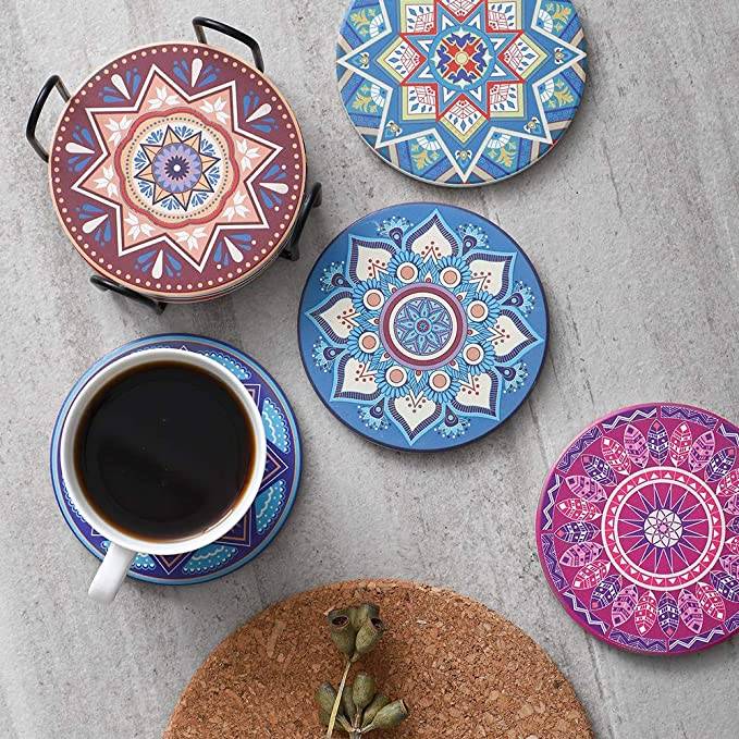 LIFVER 10cm/8er-Set saugfähige Getränkeuntersetzer Sets, Keramik Untersetzer mit Halter, mit Korkboden - Mandala-Stil