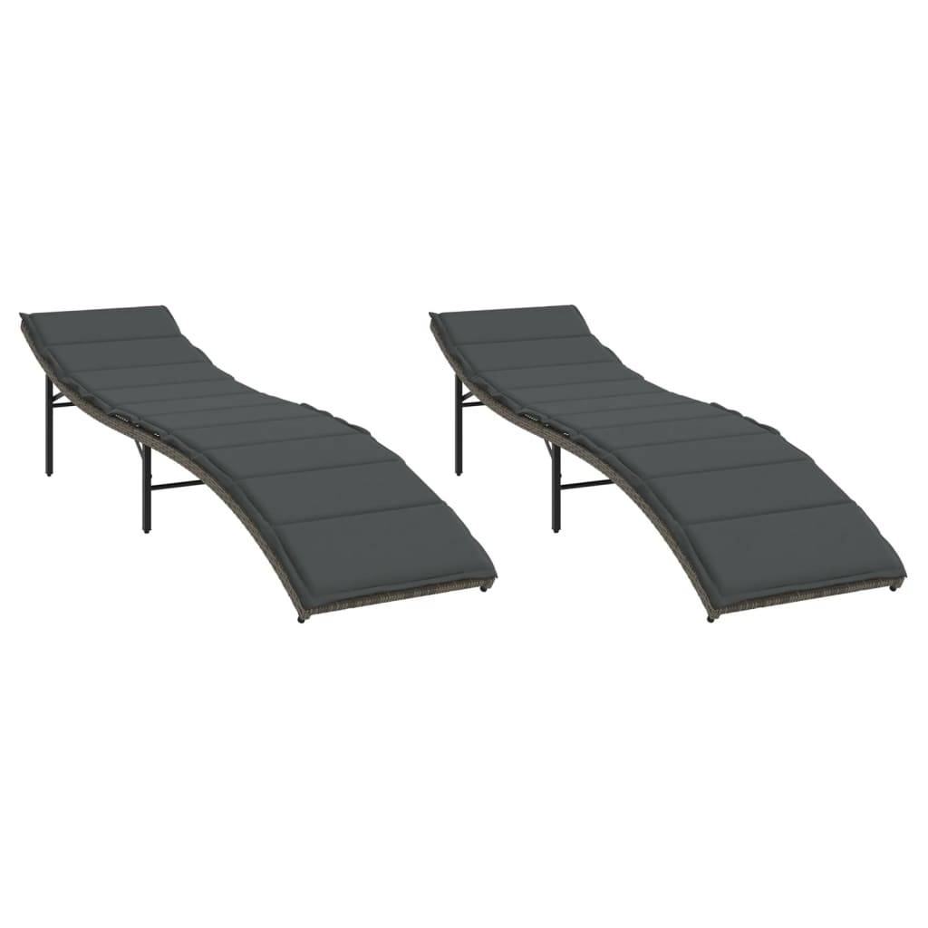 vidaXL Sonnenliegen 2 Stk. mit Auflagen Grau Poly Rattan