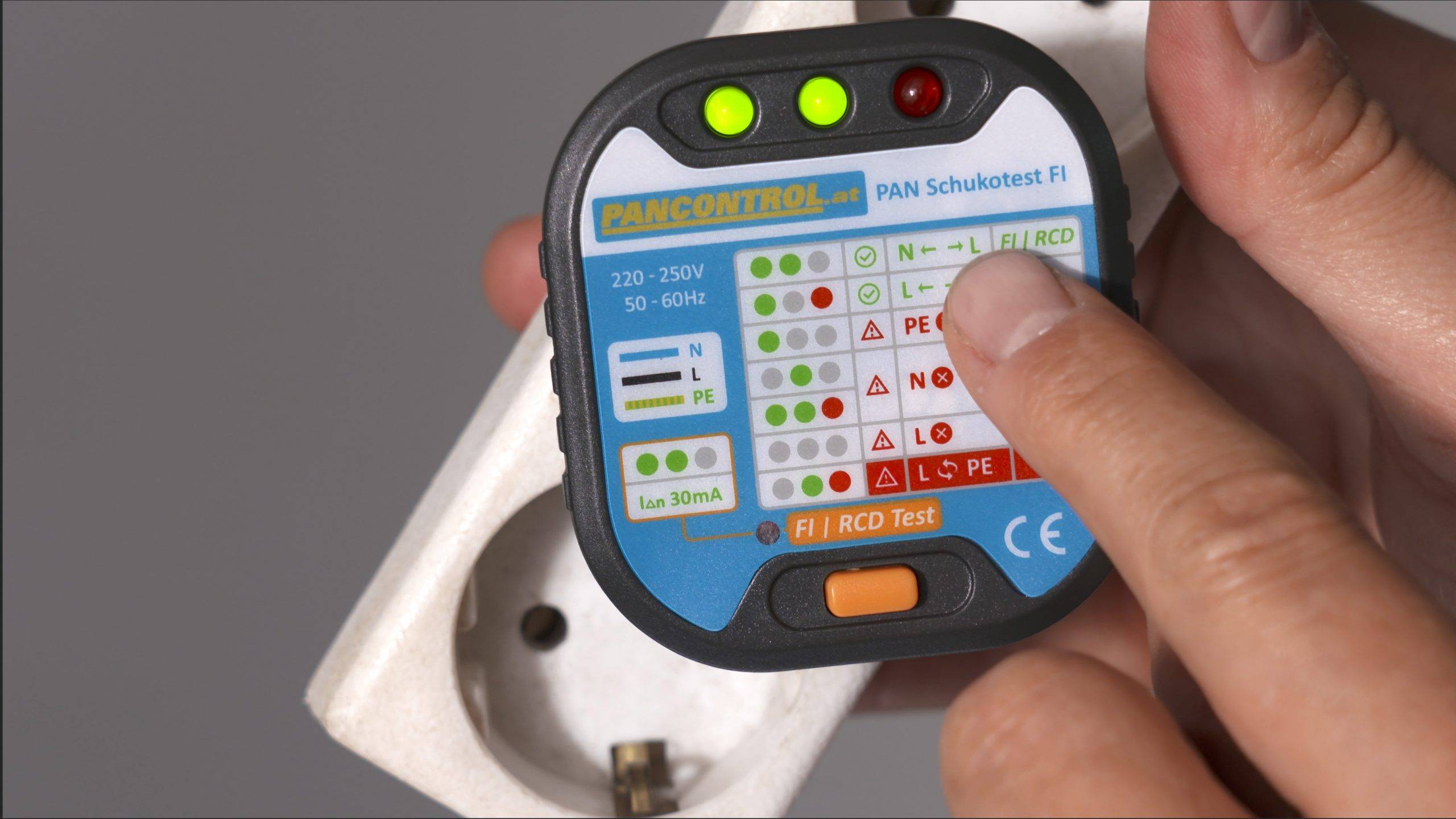 PANCONTROL PAN Steckdosen-Prüfer + FI-Tester