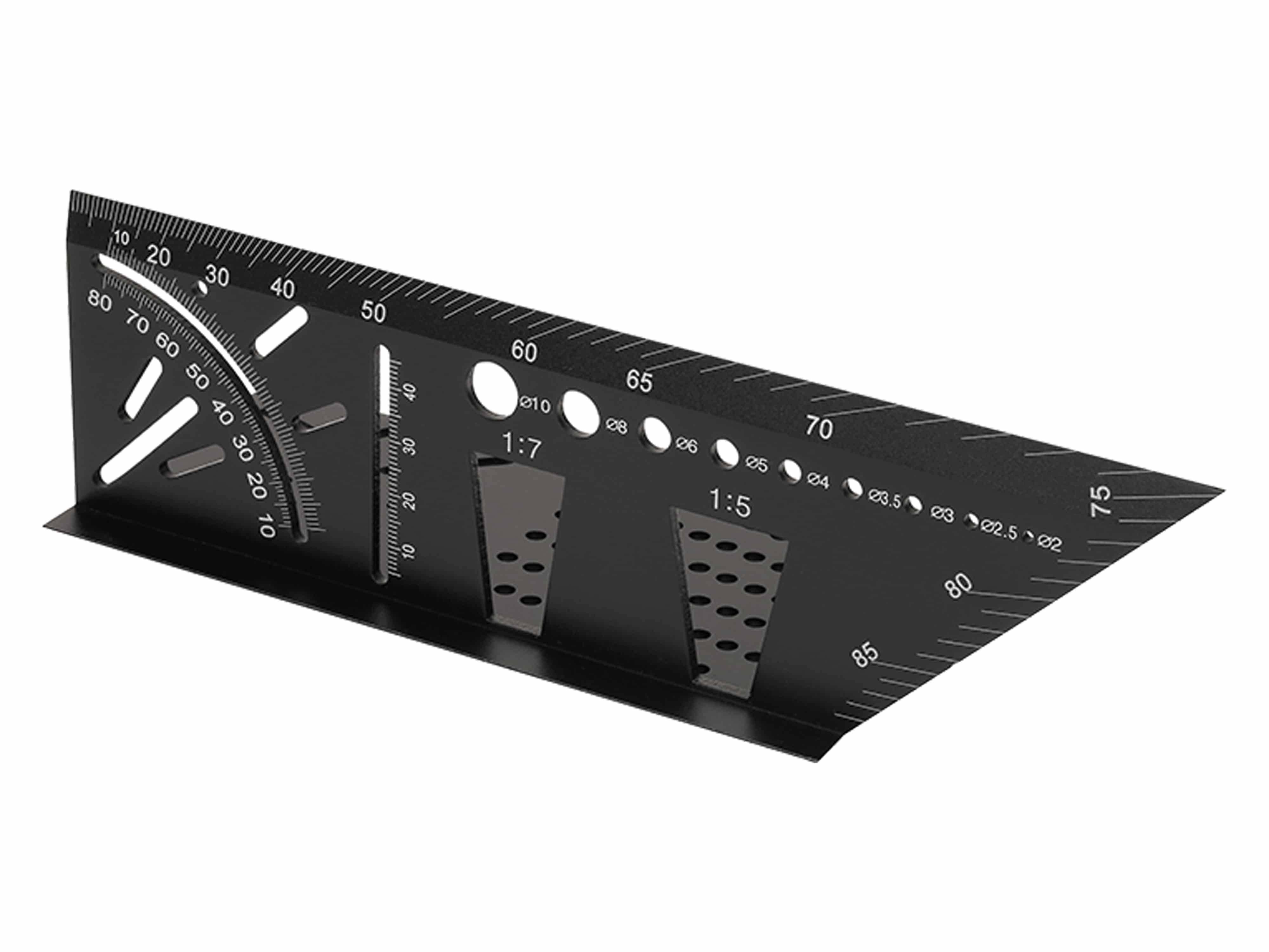 Ein schwarzes Multifunktionswerkzeug mit Linealen, Winkelmesser und Schablonenschnitten für verschiedene Messungen und zum Zeichnen von Formen.