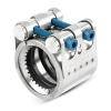 Eine Nahaufnahme eines glänzenden metallischen mechanischen Teils mit zylindrischen Komponenten und blauen Akzenten, wahrscheinlich für Maschinen oder Ingenieursanwendungen geeignet.