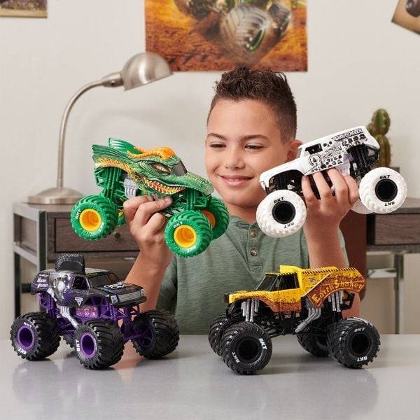 Spin Master - Monster Jam - Die Cast 1:24 Batmobile