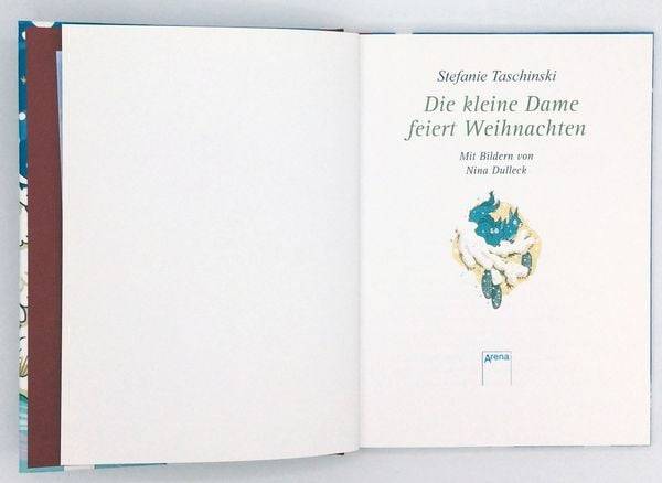 Die kleine Dame feiert Weihnachten