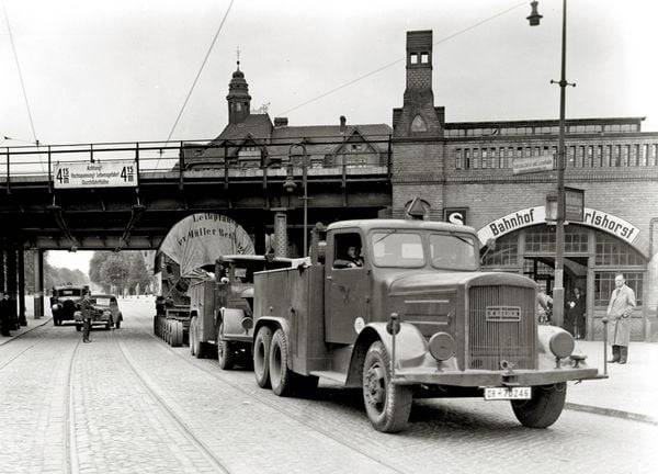 Jahrbuch Lastwagen 2022